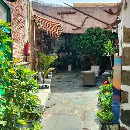 Guest house La Piedra Viva , Siete Hermanos 2*
