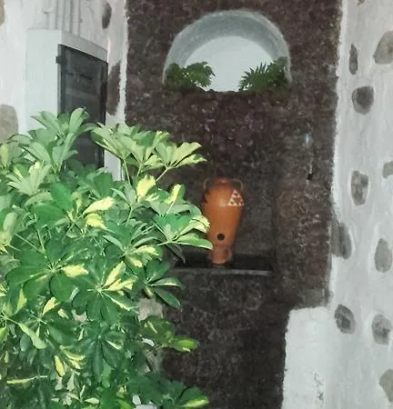 Guest house La Piedra Viva , Siete Hermanos 2*