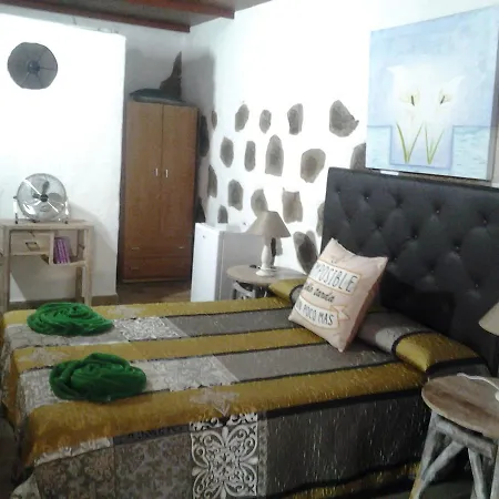 Guest house La Piedra Viva , Siete Hermanos 2*